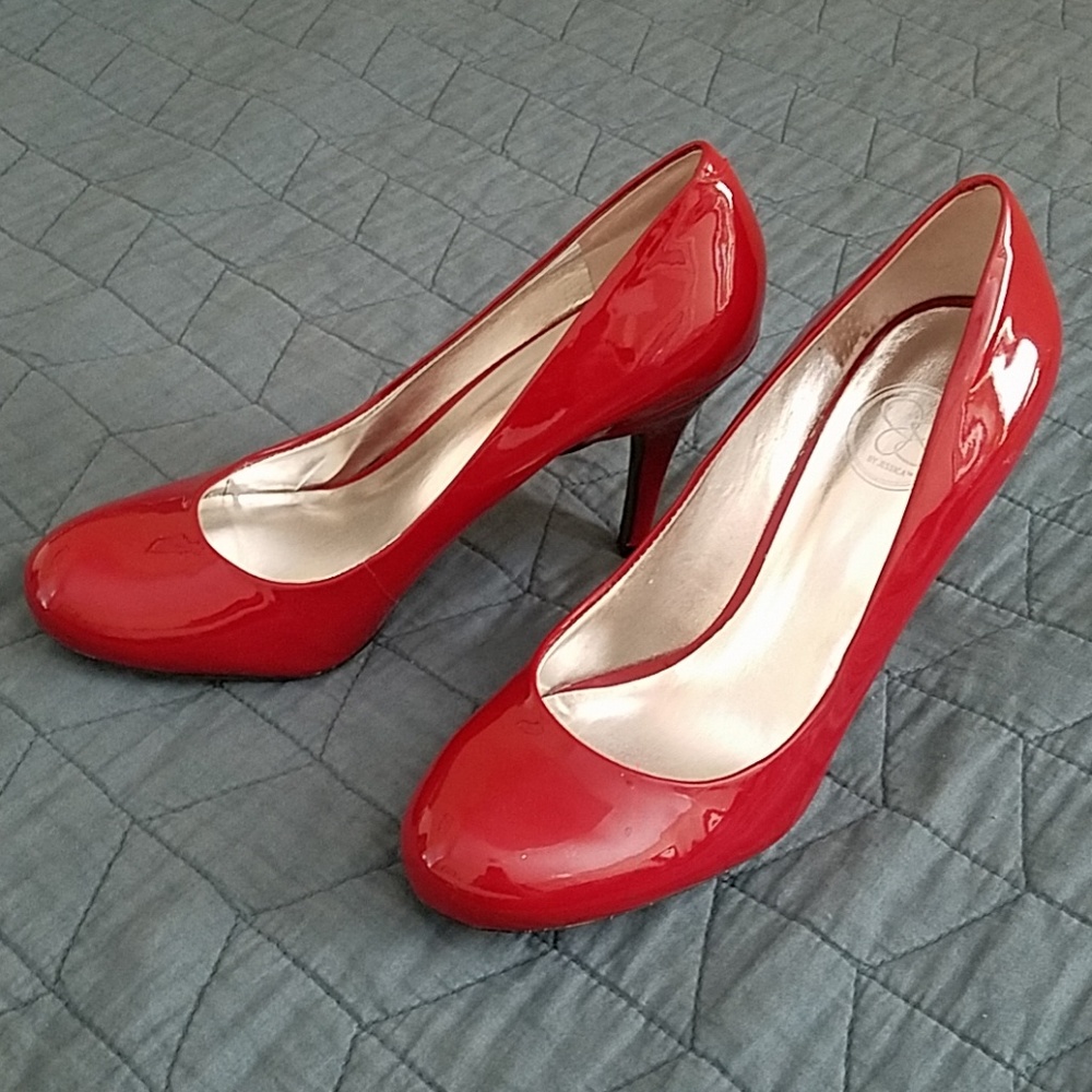 Jessica Simpson red patent leather pumps